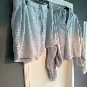 NWT Gray fleece shorts & hoodie, embossed snowflakes, plus 3X top & 2X shorts